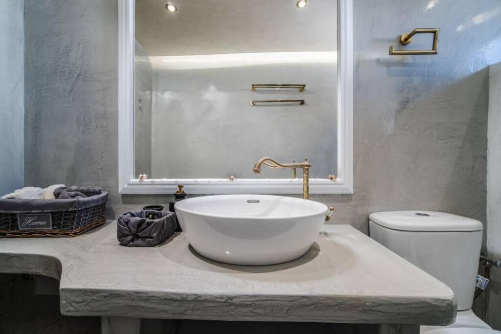 Villa Brouzos- Maisonette With Sea & Mountain View Emporio  ภายนอก รูปภาพ